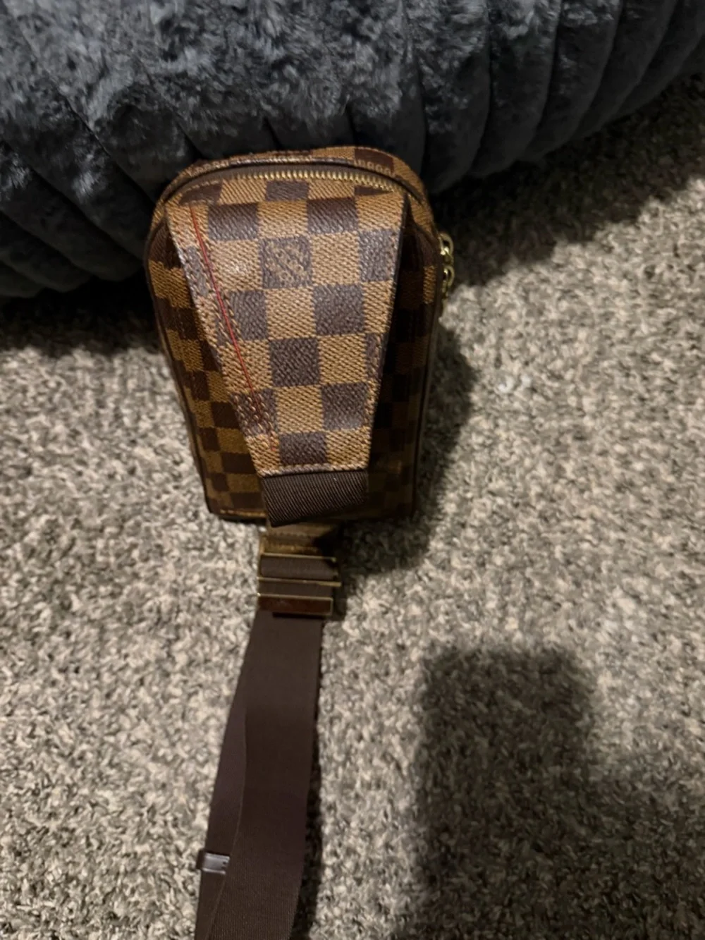 Louis Vuitton Geronimos Sling Bag in Damier Ebene coated canvas. - Picture 8 of 10